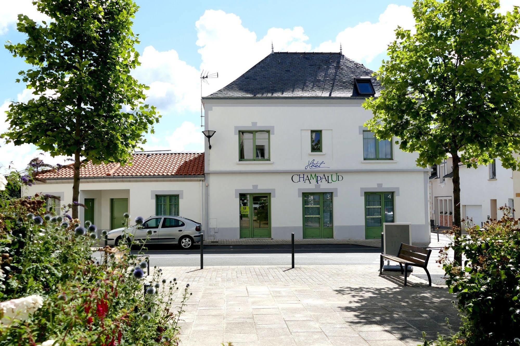 Logis Hotels Le Champalud Restaurant La Citadelle Oree-d'Anjou Exterior photo